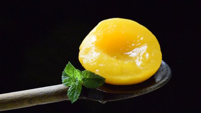 シロップのアプリコット Albicocche sciroppate Apricots in syrup Pesche Albaricoques en alm&iacute;bar Aprikosen in Sirup Abrikozen op siroop video abricots au sirop 