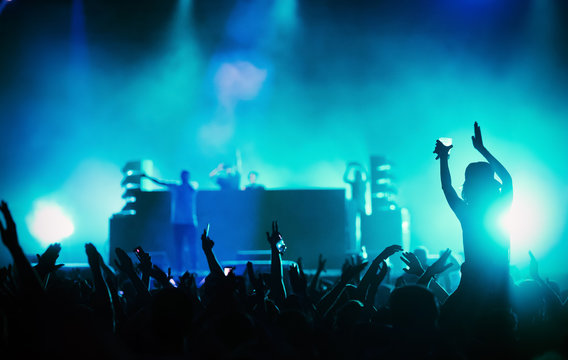 Picture of dancing crowd at music festival