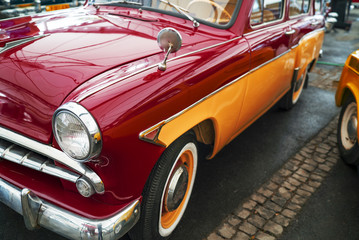 Obraz na płótnie Canvas antique car, retro and vintage car
