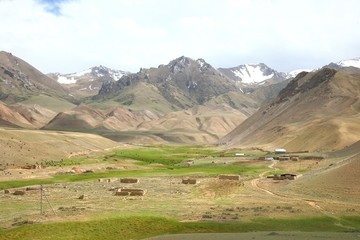 Fototapeta na wymiar The route of beautiful scenic from Bishkek to Naryn city of Kyrgyzstan