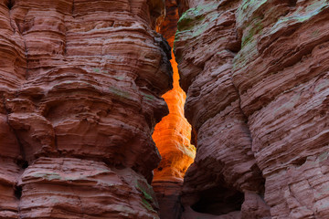 red glowing stones - Felsenglühen Altschlossfelsen Pfalz © artepicturas