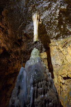 flowstone cave stalactite 