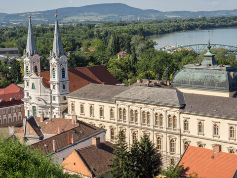 Donauknie Bilder Durchsuchen 255 Archivfotos, und