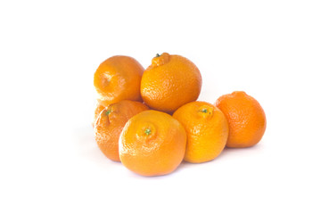 Mandarine fruits isolates on white
