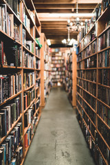 Pasillo biblioteca © Victor