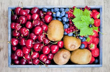 Fresh berry juices, antioxidants, vitamin drinks for health