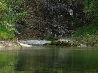 Fluß Walchen bei Sylvensteinstausee
