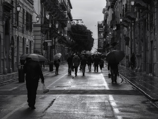 Regentage in Palermo auf Sizilien im Frühjahr in Italien