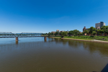 Obraz premium Skyline of Harrisburg Pennsylvania from City Island from accross the Susquehanna River