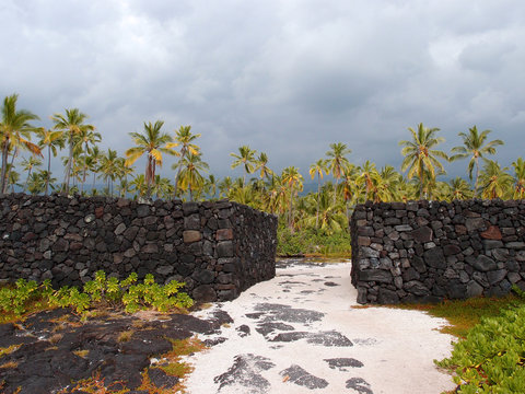 Massive man-made Rock Walls of Pu'uhonua o Honaunau - Place of Refuge