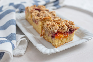 Aprikosen Streusel Kuchen 