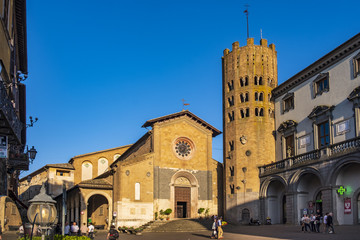Naklejka premium Orvieto, Italy - Chiesa Sant Andrea church at Piazza Repubblica square in old time historic quarter