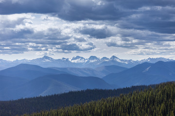 Fototapeta na wymiar National Park Canada, Canadian Rocky Mountains