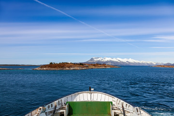 Überfahrt über den Fjord im Norden Norwegens