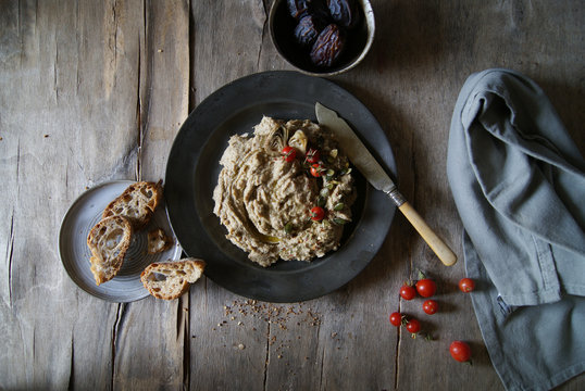 Artichoke dip served with cherry tomatoes