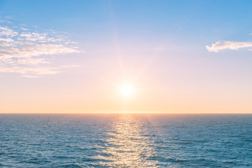 Obraz na płótnie Canvas Sonnenuntergang auf dem Meer