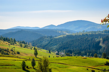 Obraz premium Letni krajobraz gór