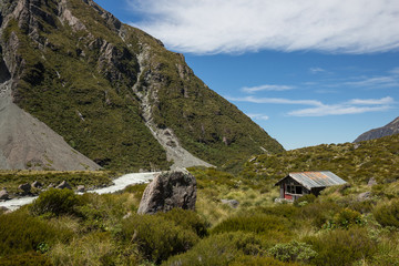 Fototapeta na wymiar Hut in Aoraki Mount Cook national park, south island, New Zealand