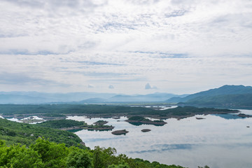 A picturesque lake with clear water in the mountains.