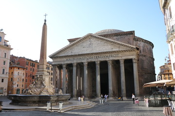 Fototapeta na wymiar La Rotonda or Pantheon in Rome, Italy