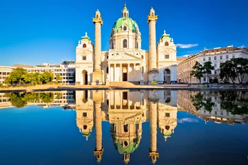 Foto op Plexiglas Karlskirche-kerk van de bezinningsmening van Wenen © xbrchx