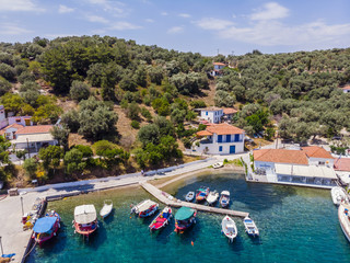 Luftaufnahme, Bucht von Paleo Trikiri, Insel Pangias Trikeri, Trikeri-Milina, Region Volos, Meerenge von Trikiri, Halbinsel Pilion, Pagaitischer Golf, Griechenland © David Brown