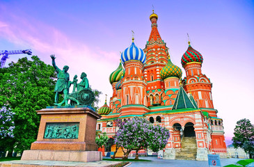 Fototapeta na wymiar View of St. Basil's Cathedral on the Red Square at dusk in Moscow, Russia.