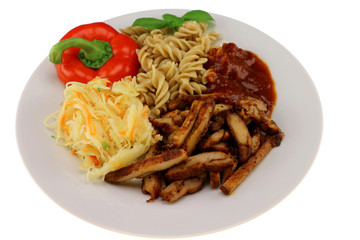 Hähnchengyros mit Paprikasoße dazu Vollkornnudeln und Krautsalat