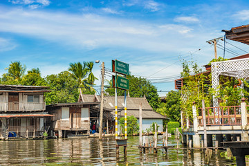 Fototapeta na wymiar Residential dwellings along the canals in Bangkok, Thailand.