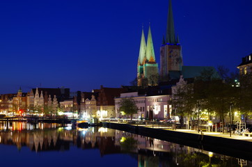 Fototapeta premium Lübeck am Abend