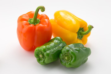 ピーマンとパプリカ
