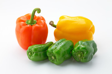 ピーマンとパプリカ