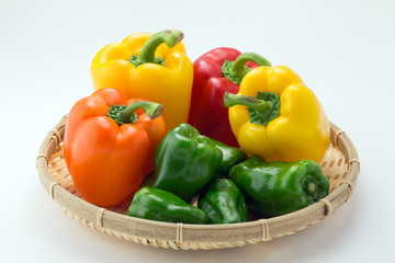 ピーマンとパプリカ
