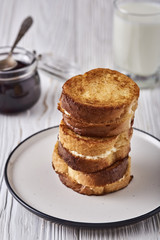 croutons with cottage cheese