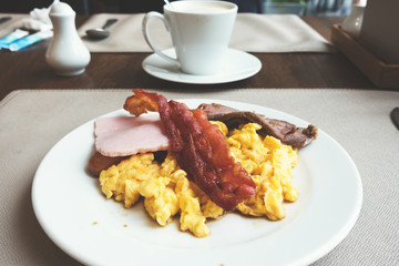 American Breakfast