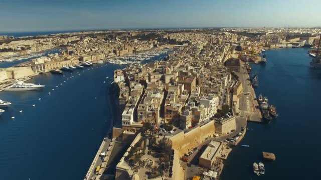 A spectacular bird's-eye view of Isla in Malta