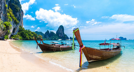 Naklejka premium Long tail boat tropical beach, Krabi, Thailand