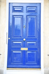 Porte bleue
