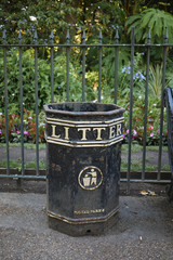 Fototapeta premium London, United Kingdom - June 26, 2018 : Litter box in Hyde Park