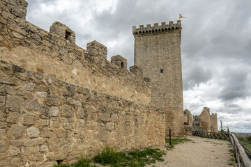 Castillo de Pe&ntilde;aranda de Duero en la  provincia de  Burgos