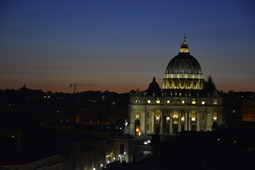 Fototapeta na wymiar st peter cathedral during night time