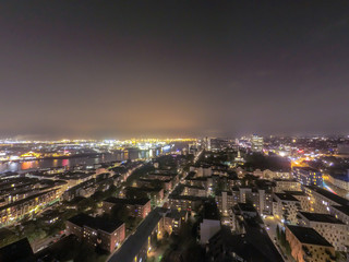 Naklejka premium Scenic of hamburg night cityscape