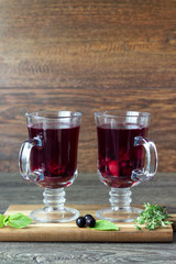Berry tea with mint, thyme and black currant