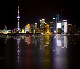 Fototapeta premium Veiw from the bund, shanghai at night