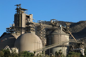 Obraz premium Cement Plant 1
