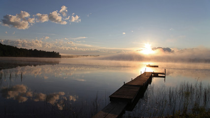 Fototapeta na wymiar Sunrise on Lake
