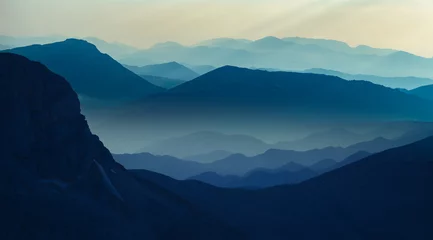 Fotobehang prachtige bergketens in het midden van de toros-bergen © emerald_media
