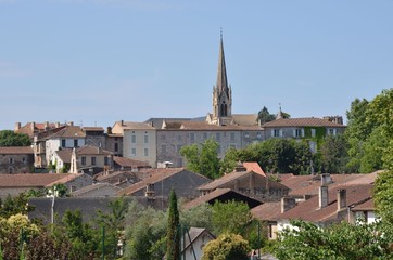 Aiguillon, au confluent du Lot et de la Garonne, France