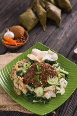 lotek. vegetable with peanut sauce