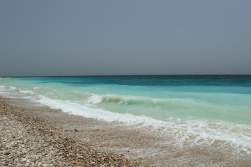 Fototapeta na wymiar coast in oman between Muscat and Sur